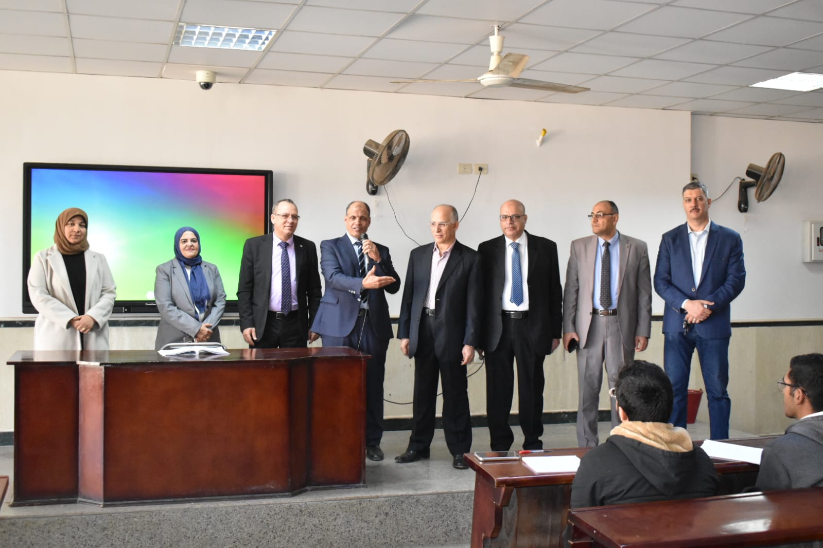 عميد آداب طنطا يستقبل نائب رئيس الجامعة في جولة تفقدية موسعة لمتابعة انتظام الدراسة